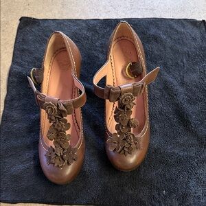 Brand new Anthropologie - Miss Albright - Elegant Brown Floral Women's Shoes
